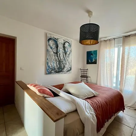 Cap Brun: 3 Chambres + Studio, Piscine + Jacuzzi