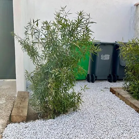 Cap Brun: 3 Chambres + Studio, Piscine + Jacuzzi Toulon